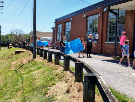 Sandy Ridge Elementary EOG Parade